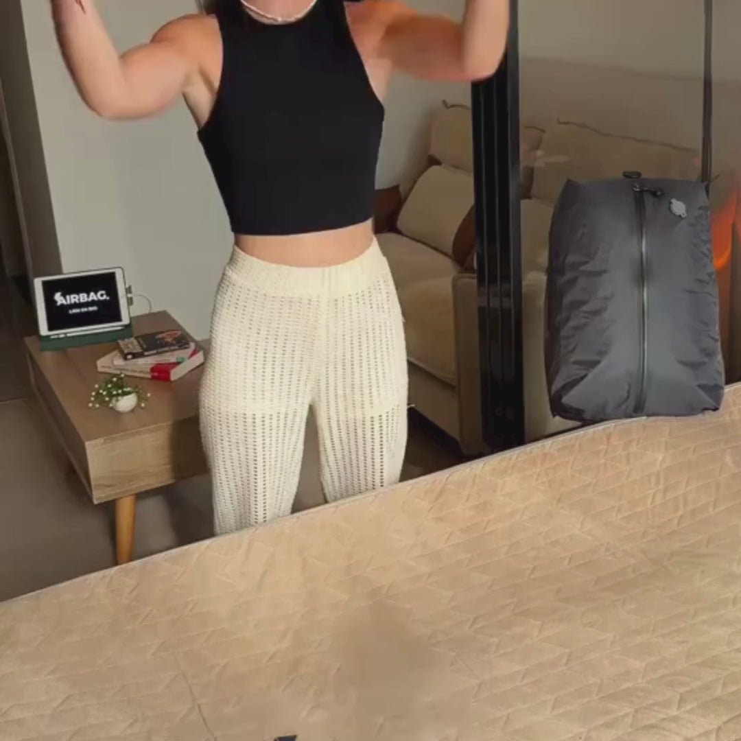 Charger la vidéo : <h4></h4><h4><strong>95%des utilisateurs emportent plus sans bagage supplémentaire</strong></h4><h4><strong>92%rapportent une meilleure organisation en voyage</strong></h4><h4><strong>88%évitent les frais de bagage en soute grâce au sac</strong></h4>